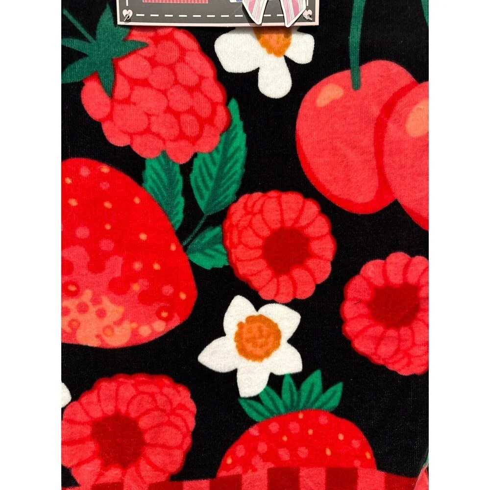 BETSEY JOHNSON BEACH TOWEL-Fruit Floral